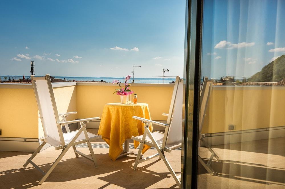 Sky Pool Hotel Sole Garda Garda  Ngoại thất bức ảnh