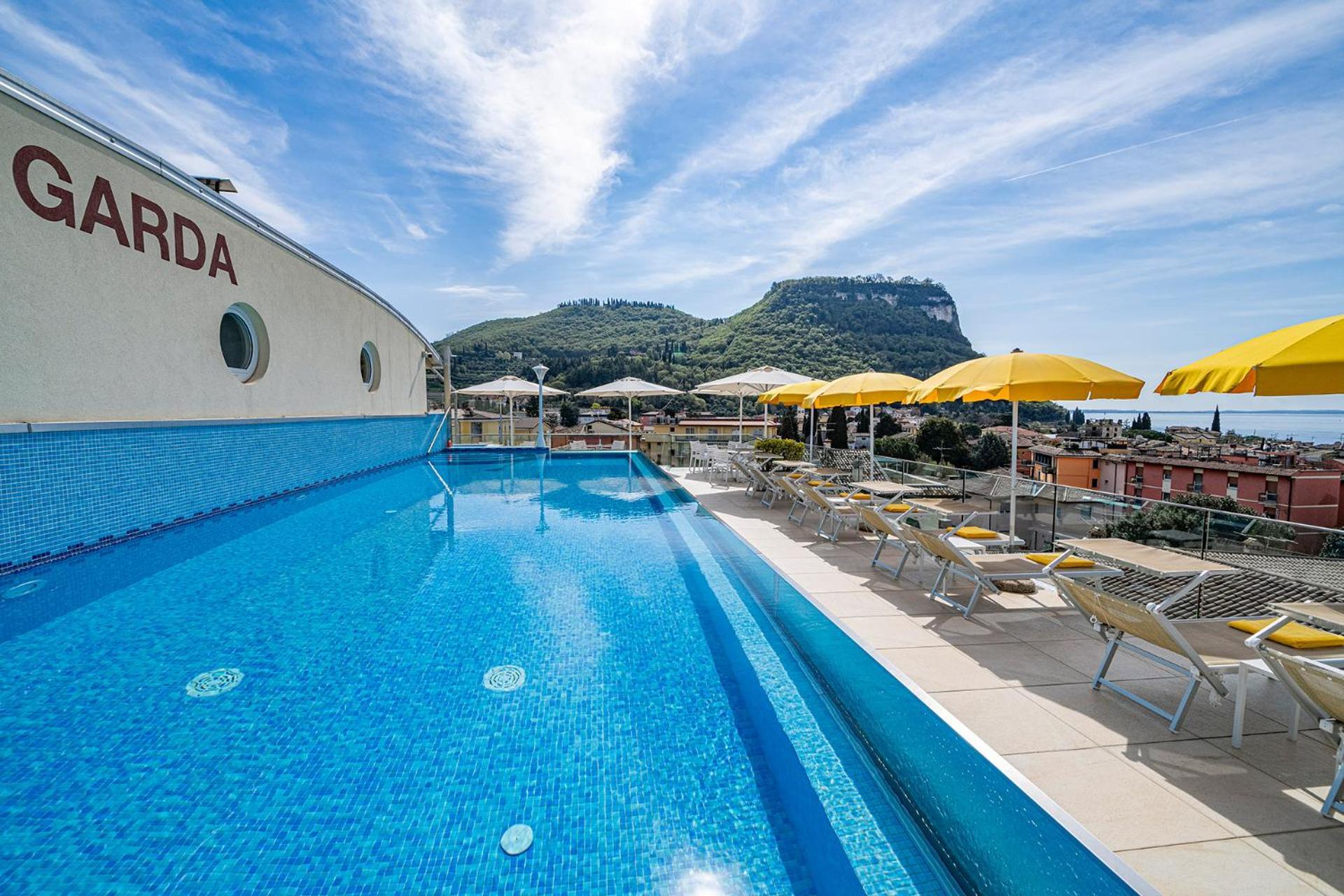 Sky Pool Hotel Sole Garda Garda  Ngoại thất bức ảnh