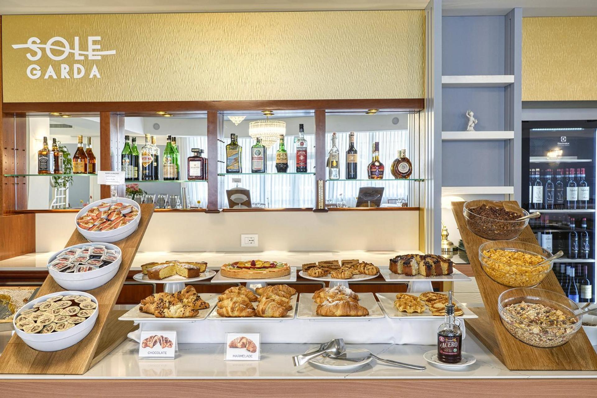 Sky Pool Hotel Sole Garda Garda  Ngoại thất bức ảnh