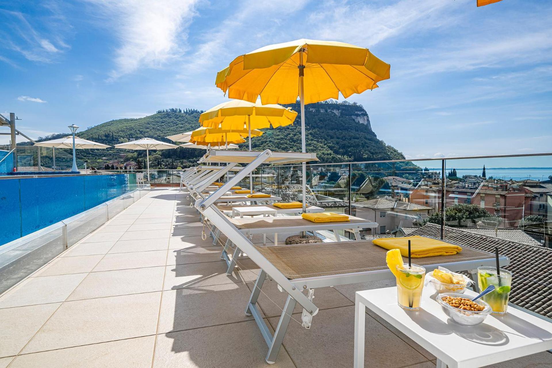Sky Pool Hotel Sole Garda Garda  Ngoại thất bức ảnh