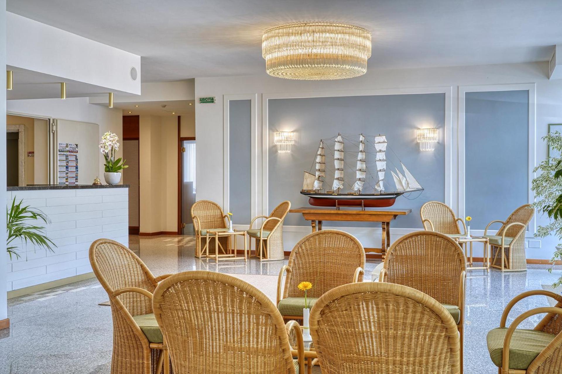 Sky Pool Hotel Sole Garda Garda  Ngoại thất bức ảnh