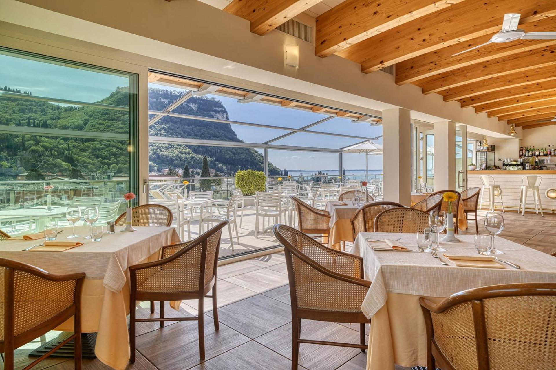 Sky Pool Hotel Sole Garda Garda  Ngoại thất bức ảnh