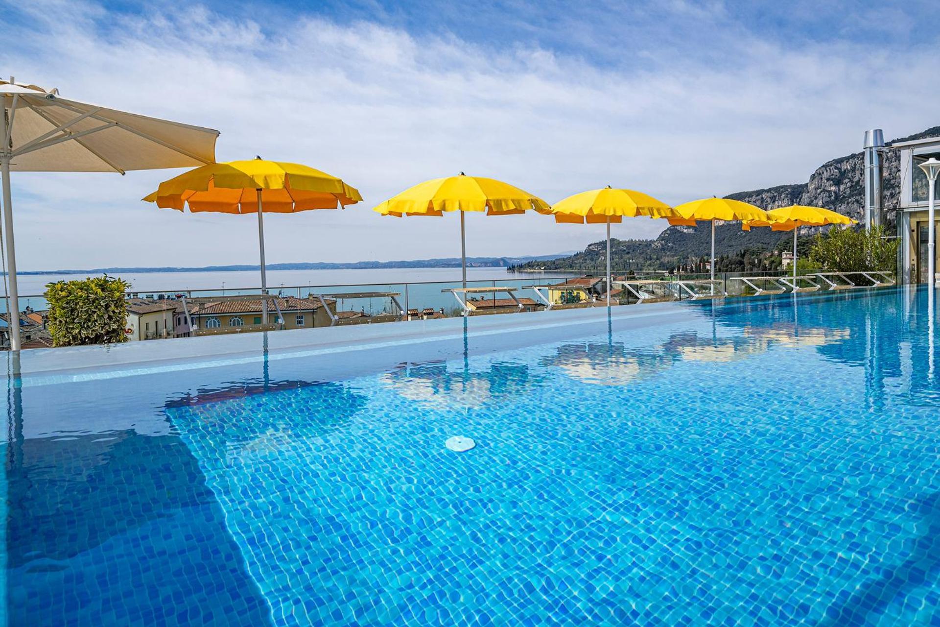 Sky Pool Hotel Sole Garda Garda  Ngoại thất bức ảnh