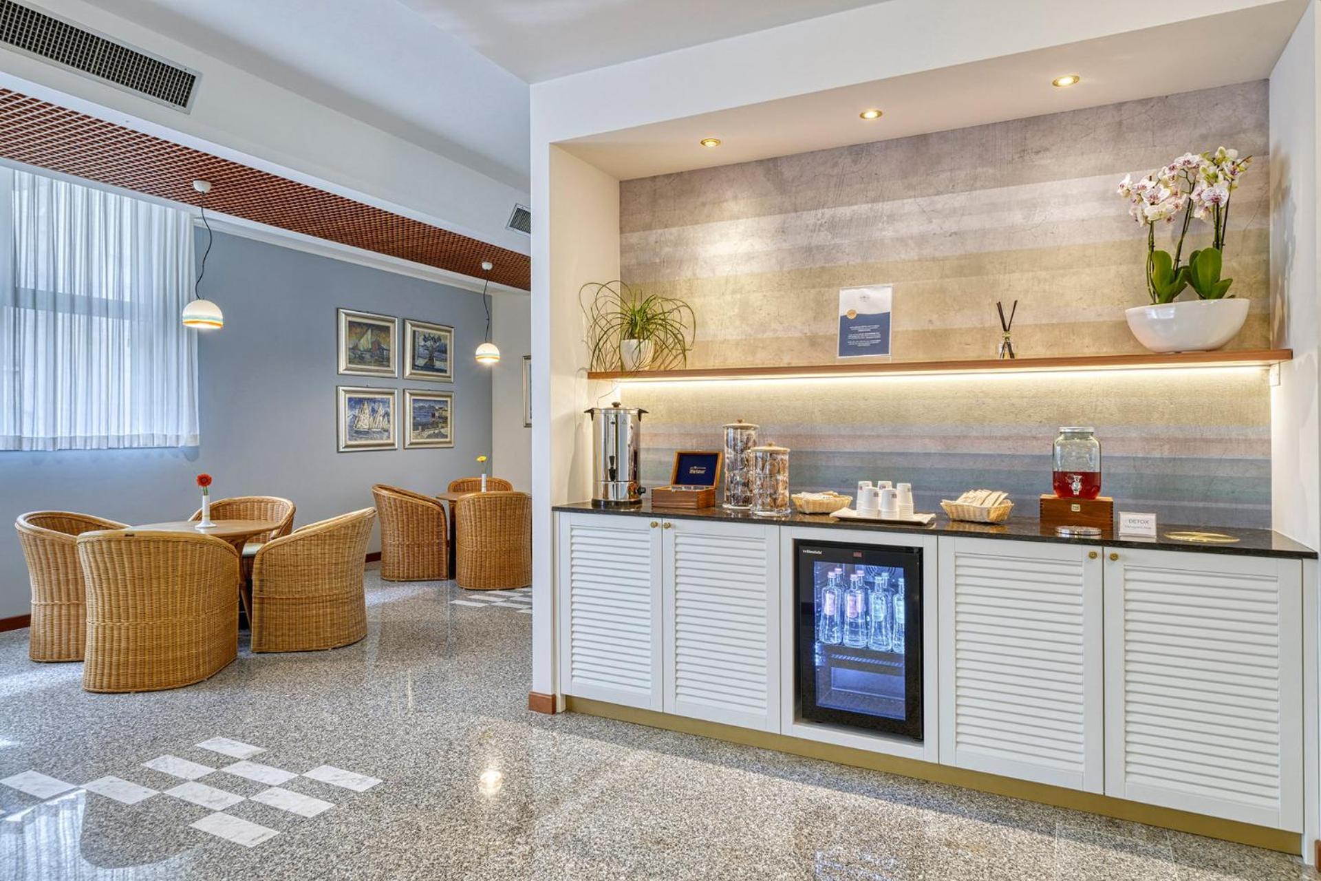Sky Pool Hotel Sole Garda Garda  Ngoại thất bức ảnh