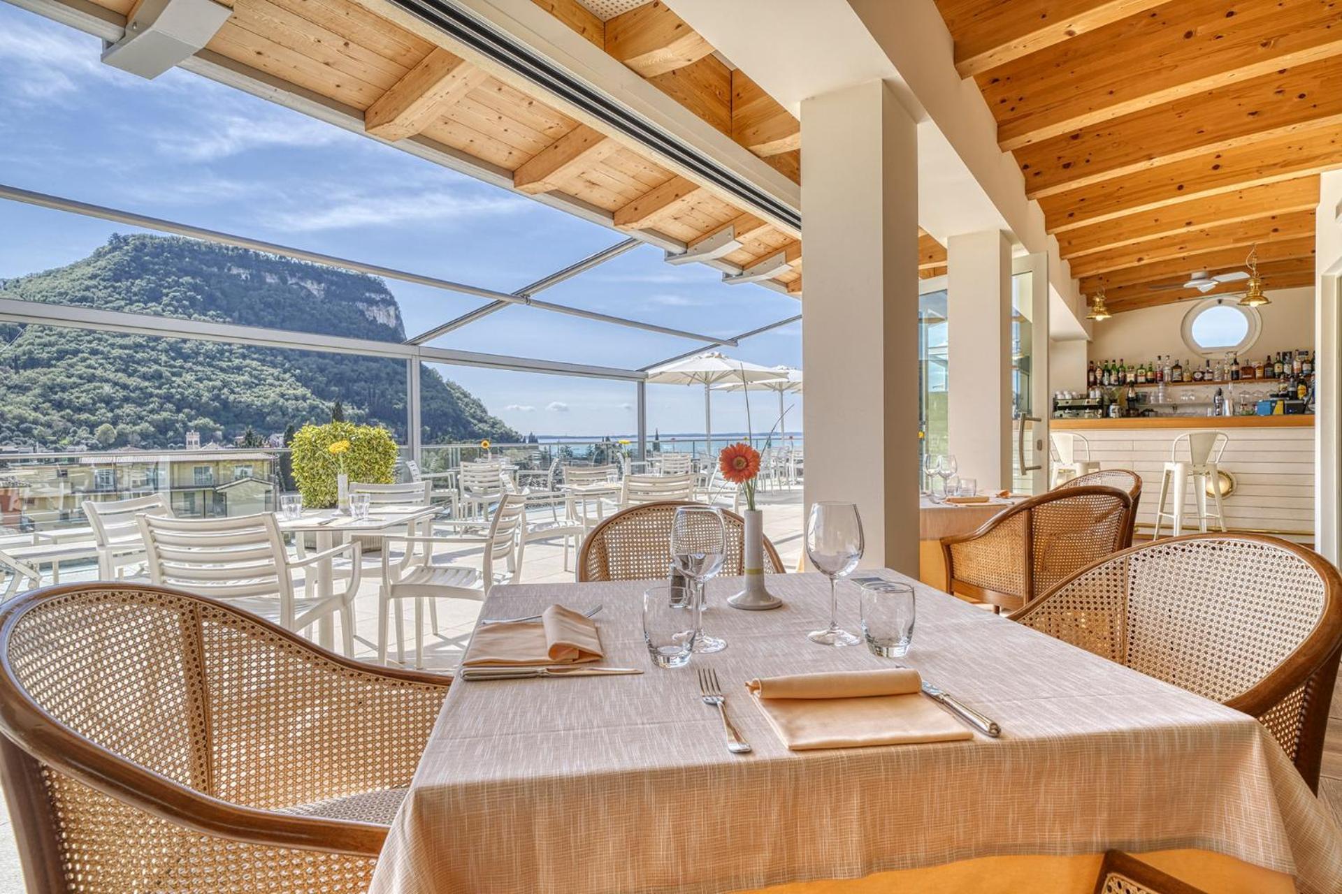 Sky Pool Hotel Sole Garda Garda  Ngoại thất bức ảnh