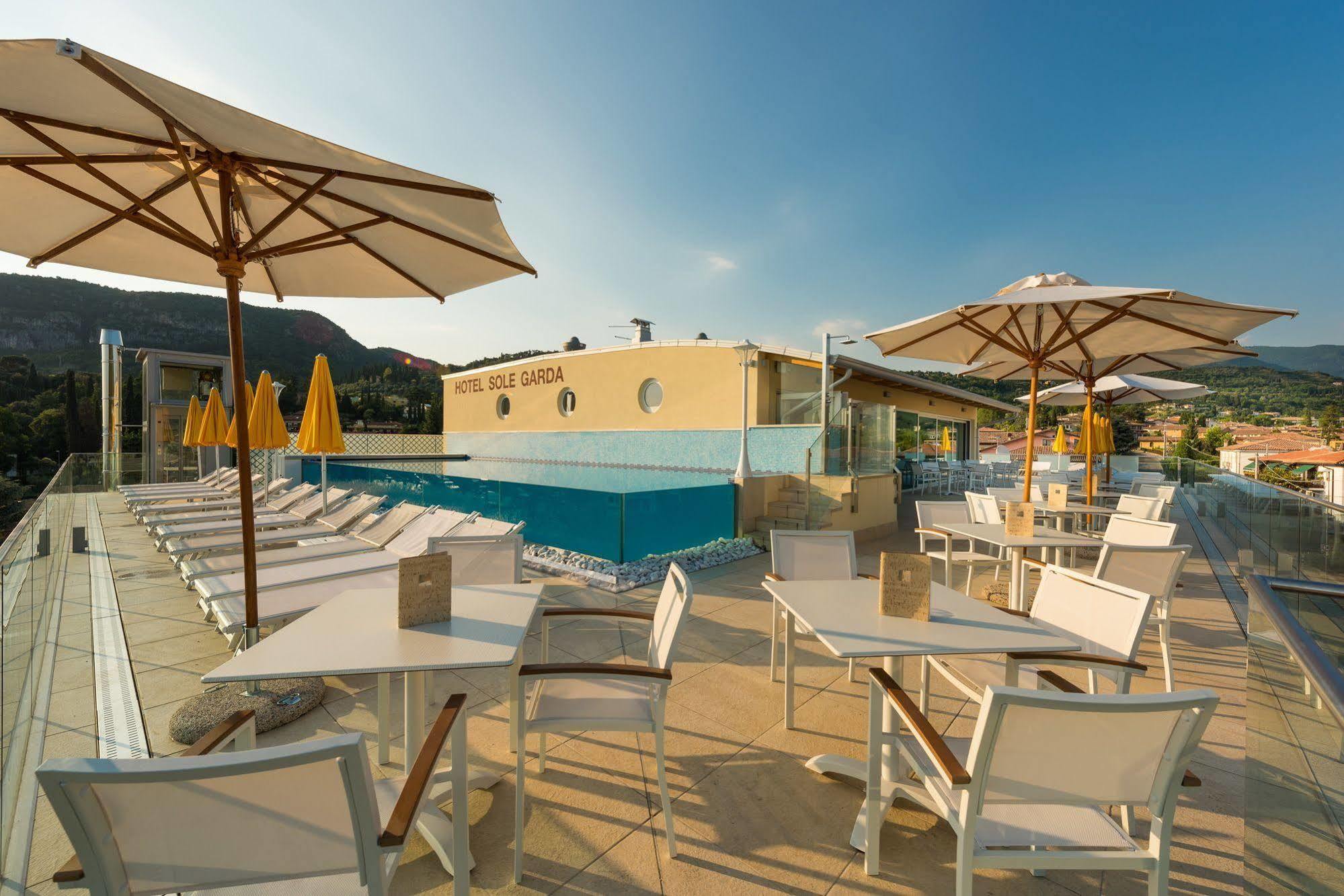 Sky Pool Hotel Sole Garda Garda  Ngoại thất bức ảnh