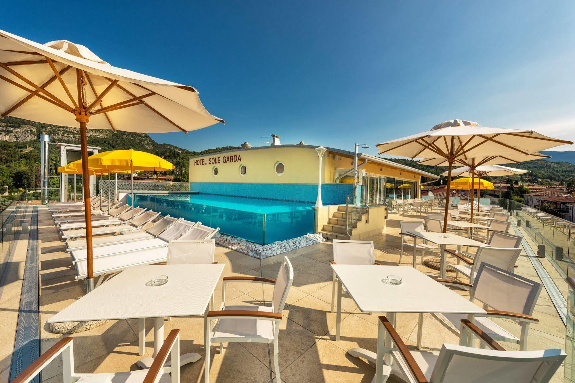 Sky Pool Hotel Sole Garda Garda  Ngoại thất bức ảnh