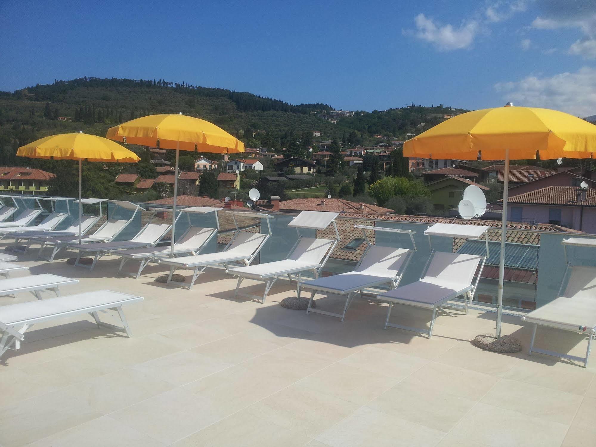 Sky Pool Hotel Sole Garda Garda  Ngoại thất bức ảnh